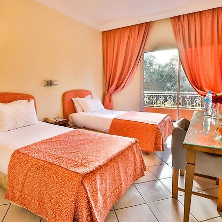 Complexe El Bassatine Hotel Beni Mellal Kültér fotó