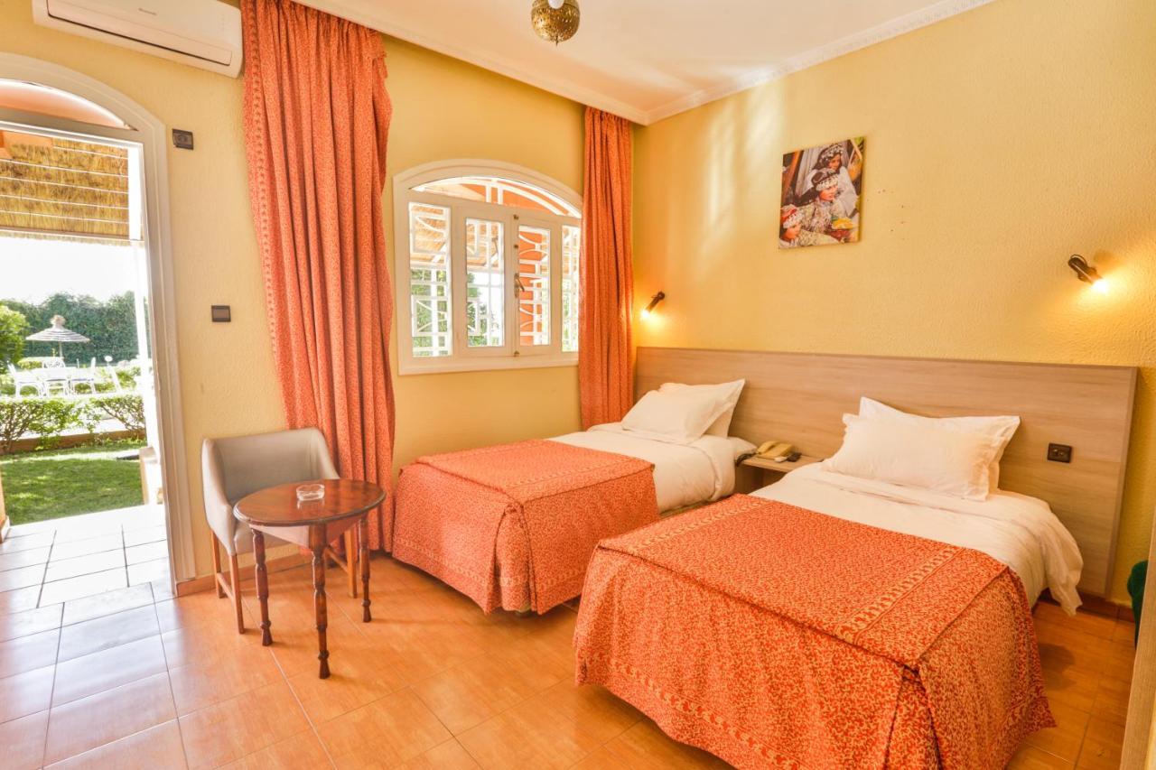 Complexe El Bassatine Hotel Beni Mellal Kültér fotó