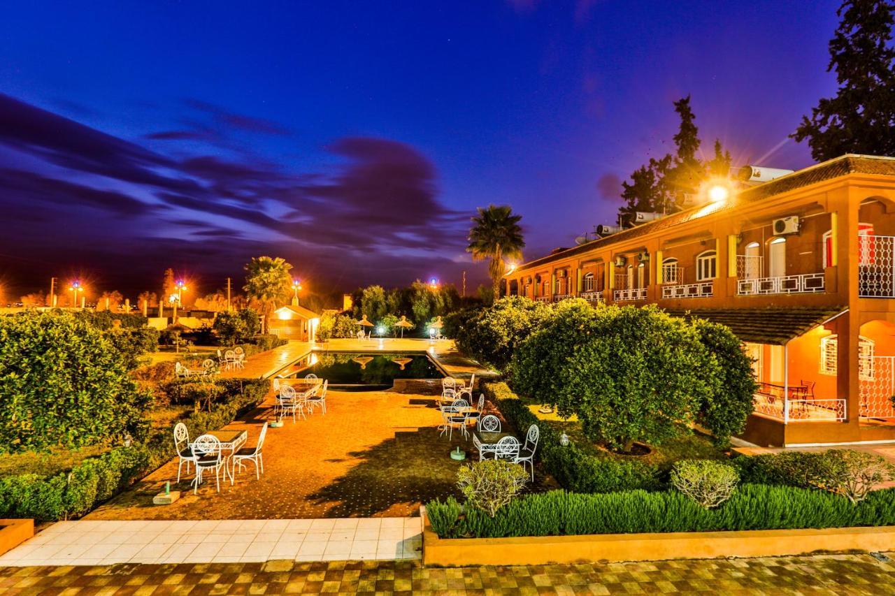 Complexe El Bassatine Hotel Beni Mellal Kültér fotó