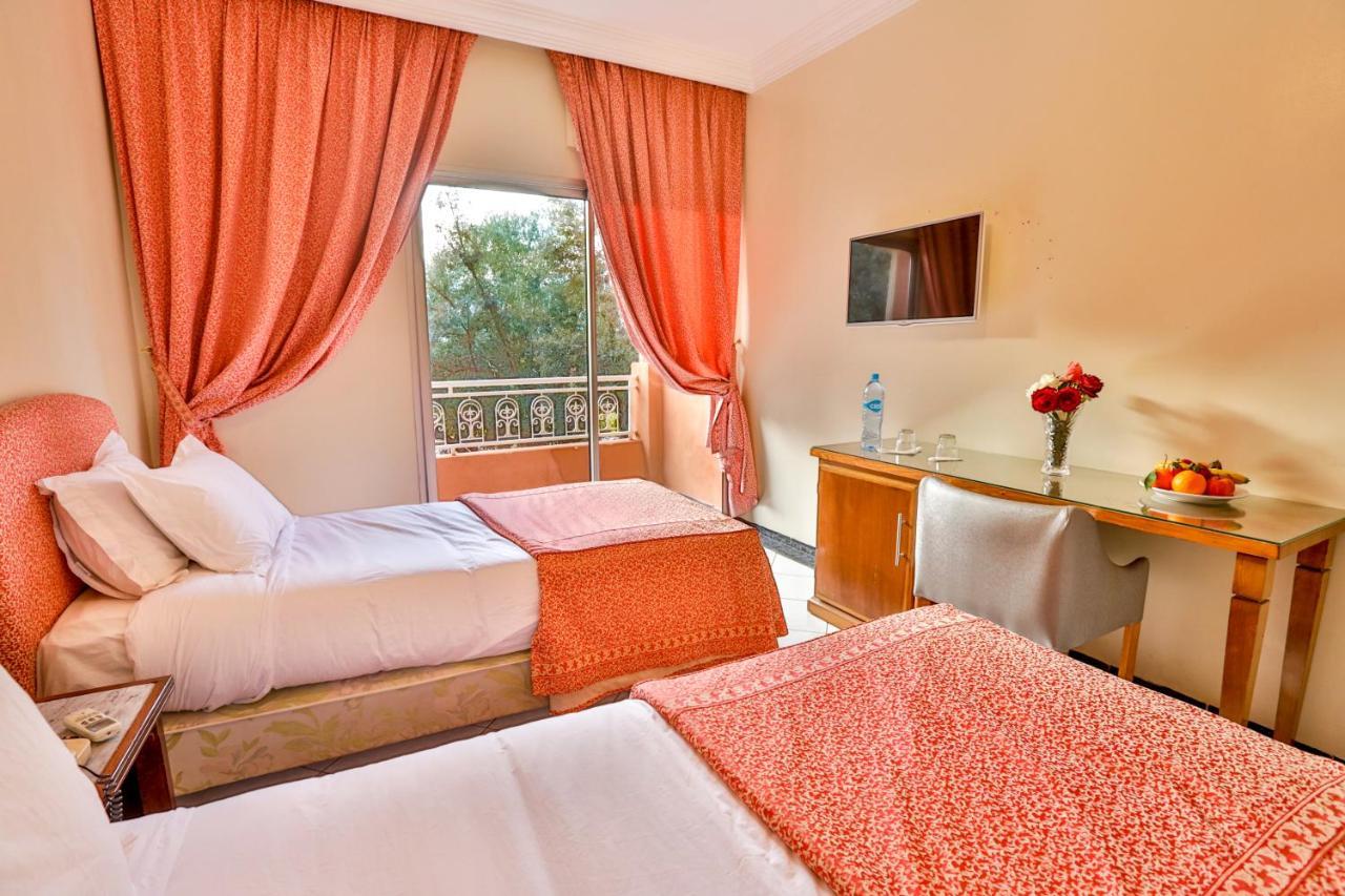 Complexe El Bassatine Hotel Beni Mellal Kültér fotó