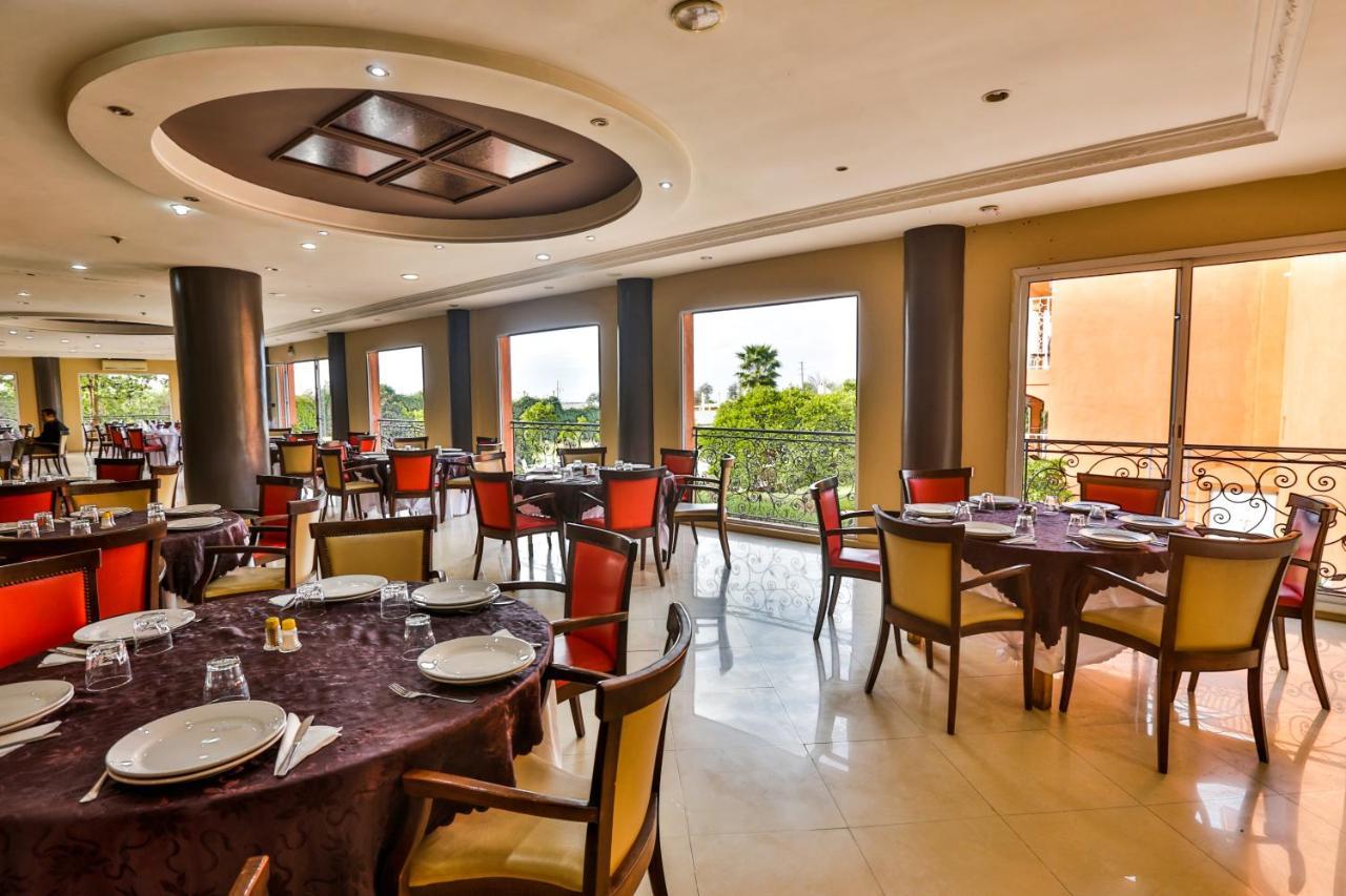 Complexe El Bassatine Hotel Beni Mellal Kültér fotó