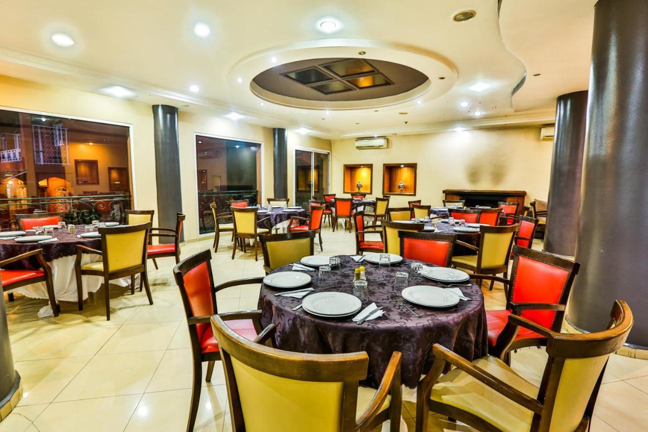 Complexe El Bassatine Hotel Beni Mellal Kültér fotó