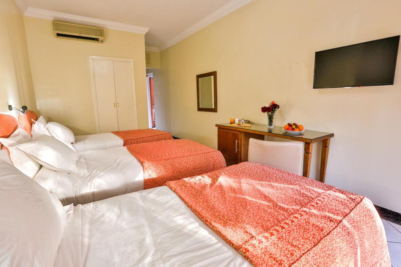 Complexe El Bassatine Hotel Beni Mellal Kültér fotó
