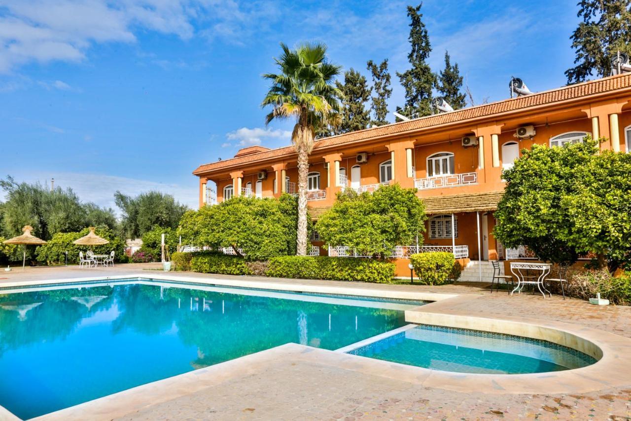 Complexe El Bassatine Hotel Beni Mellal Kültér fotó