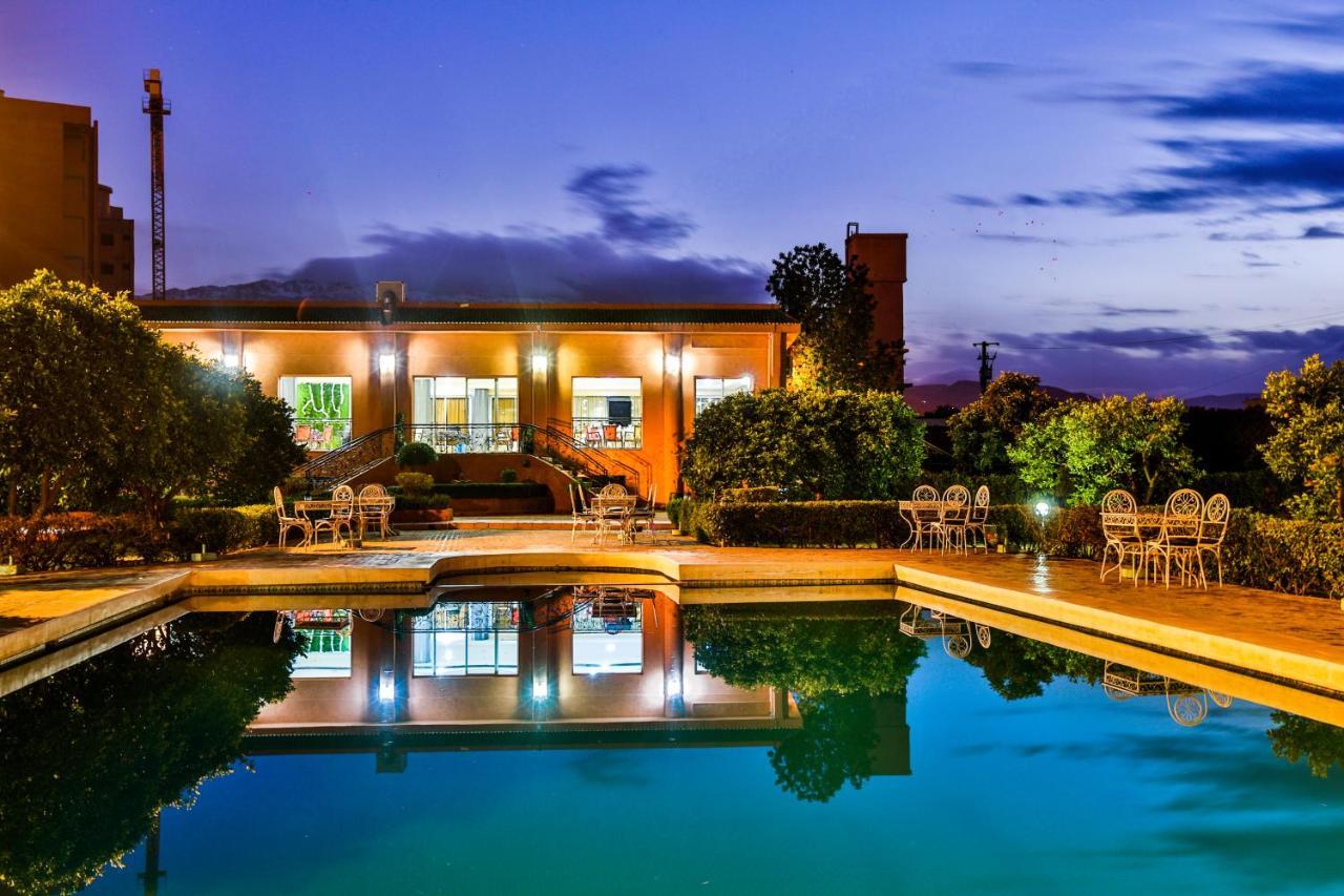Complexe El Bassatine Hotel Beni Mellal Kültér fotó